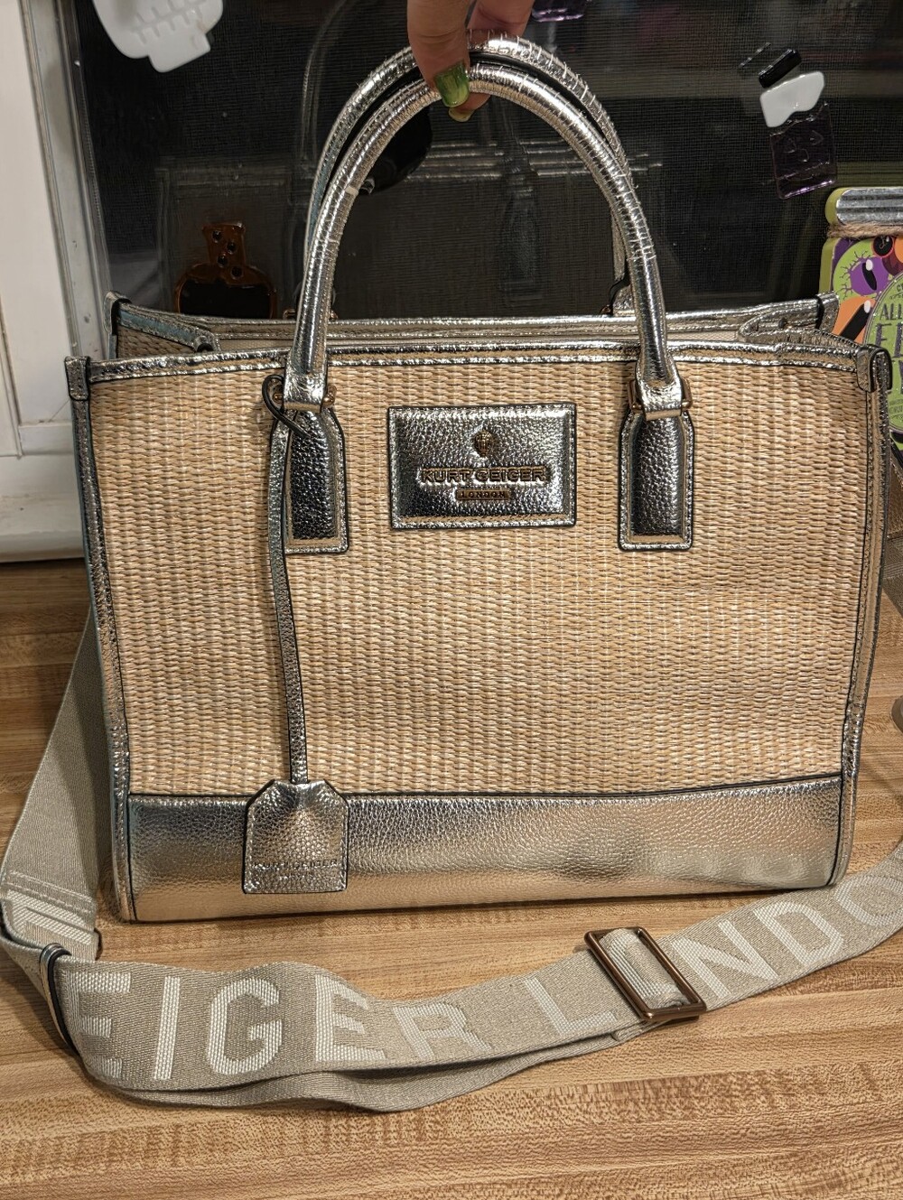 Kurt Geiger EUC Tote/Crossbody W/Guitar Sttap!
